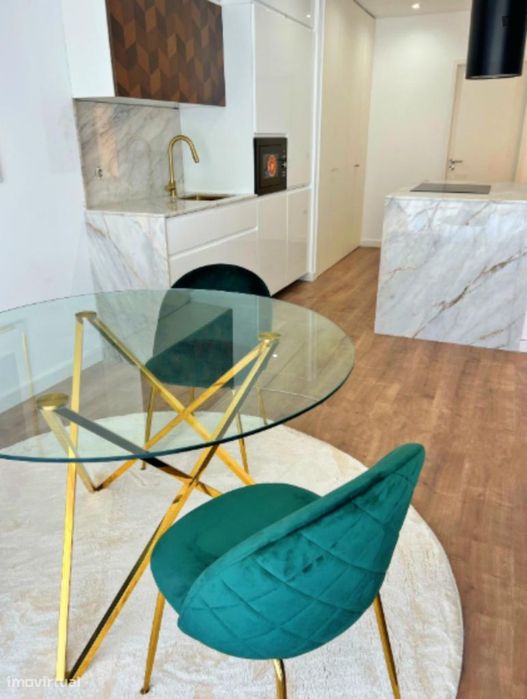 Apartamento com 2 quartos - localizado em Paranhos Porto
