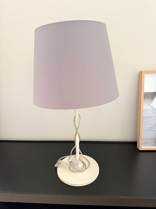 Candeeiro de mesa da area