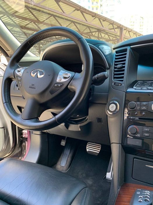 Infiniti FX 37S продам