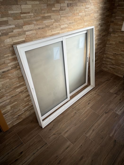 Janelas foscas de correr em aluminio branco - Vidro Duplo 125x105 cm