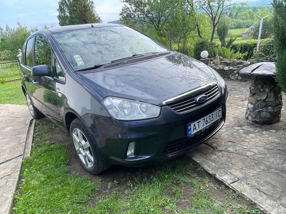 Автомобіль Ford C-Max