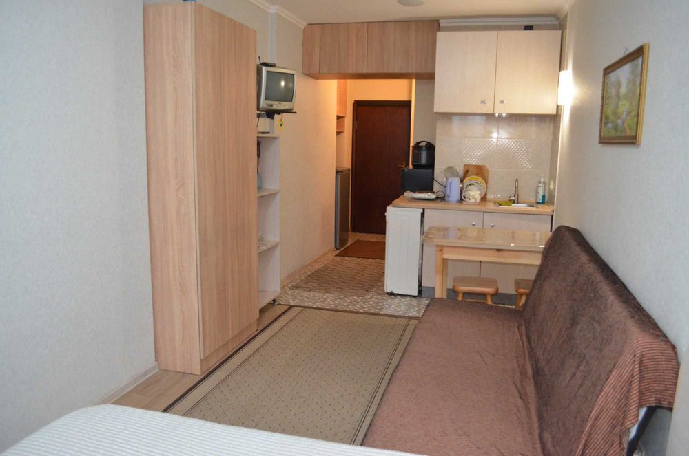 Борщаговка Святошинский. Квартира посуточно почасово Семьи Стешенкив 9