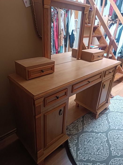 Toletka, komódka do sypialni - Lustro