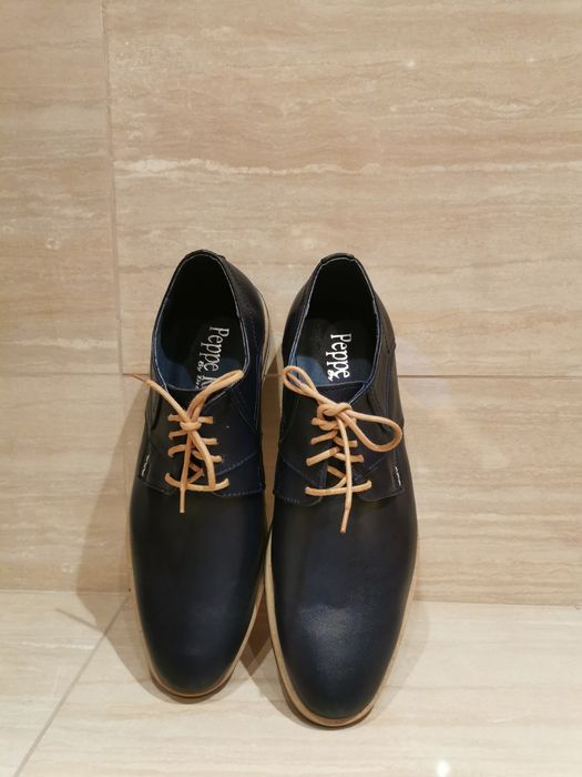 Buty nowe 39 ze skóry naturalnej