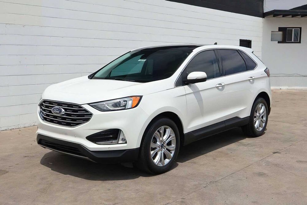 Ford Edge Titanium      2021