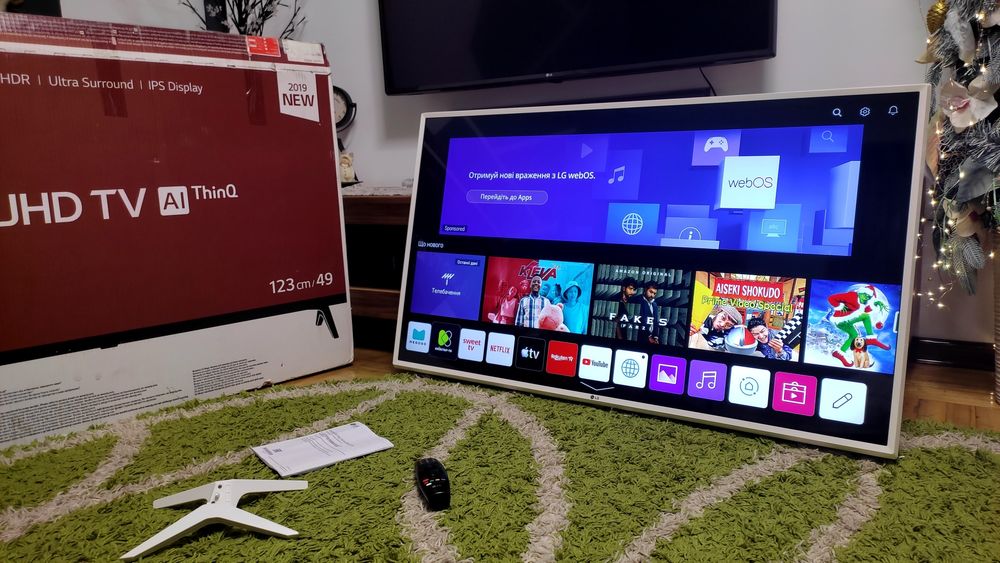 Білий телевізор 50"  , 4K, SMART TV, YouTube, Bluetooth