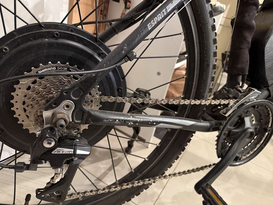 Używany rower elektryczny marki Esprit w doskonałym stanie.