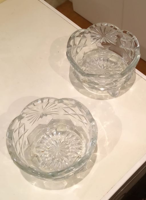 Various glassware items, €5 each437559185931642881
