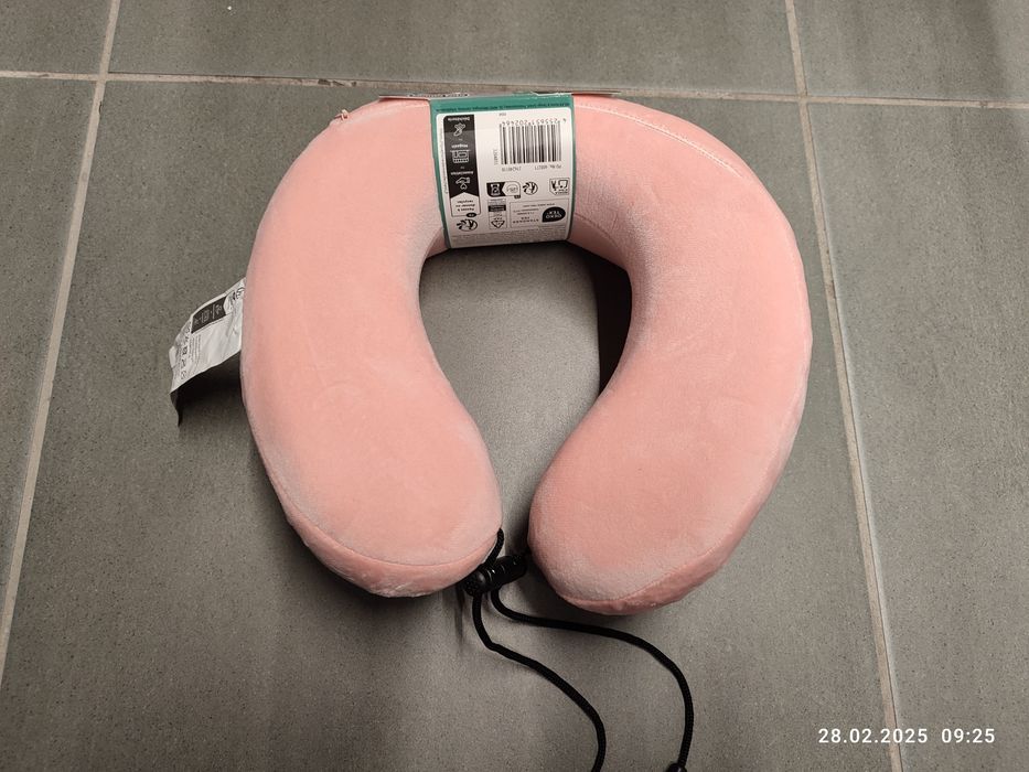 Nowa różowa poduszka pod szyję z pianką pamięciową