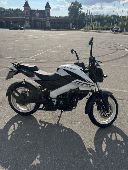 Bajaj pulsar ns 200