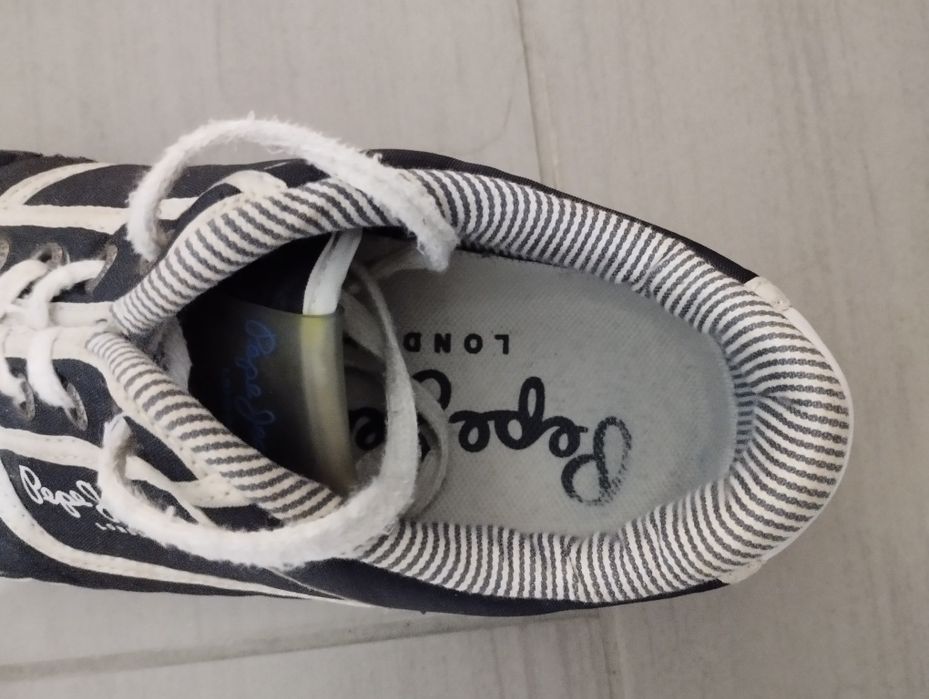 Sapatilhas Pepe Jeans em bom estado