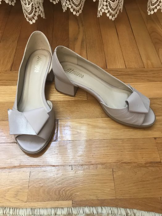 Туфлі жіночі