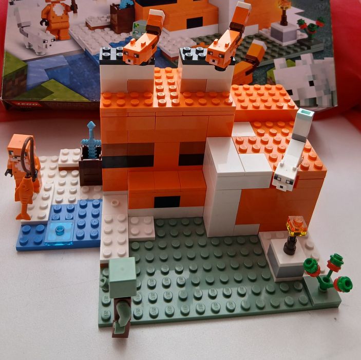 Конструктор LEGO Minecraft Нора лисиці