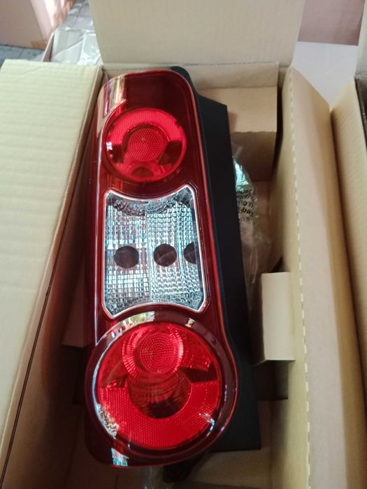 PEUGEOT PARTNER 2012 + lampy tylne komplet