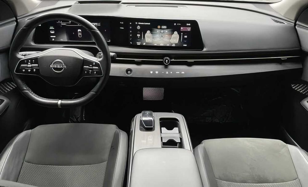 Nissan Ariya      2023