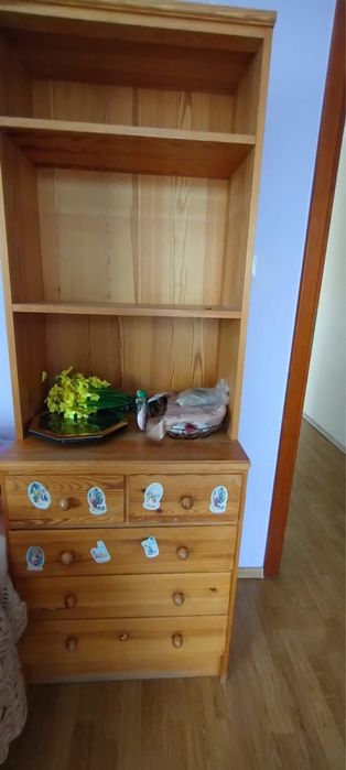 Oddam za darmo meble dwie witryny