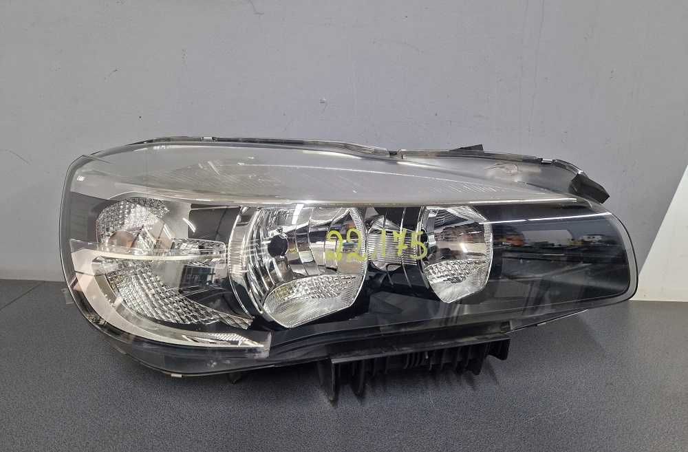 BMW 2 F45 F46 14r.- Lampa Przód Prawa