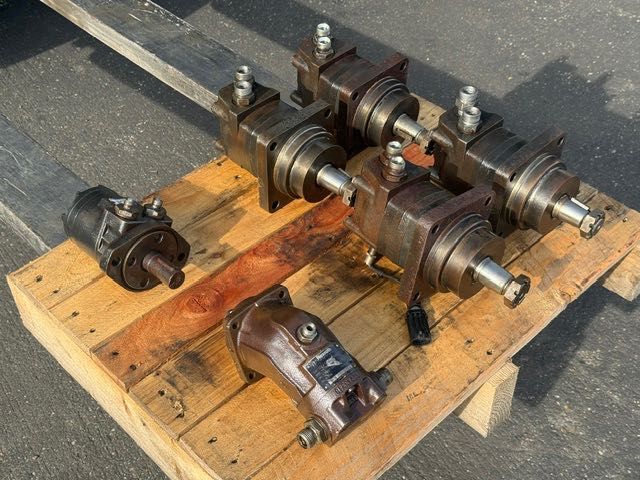 EATON 105-1379-006 silnik hydrauliczny napędowy używany