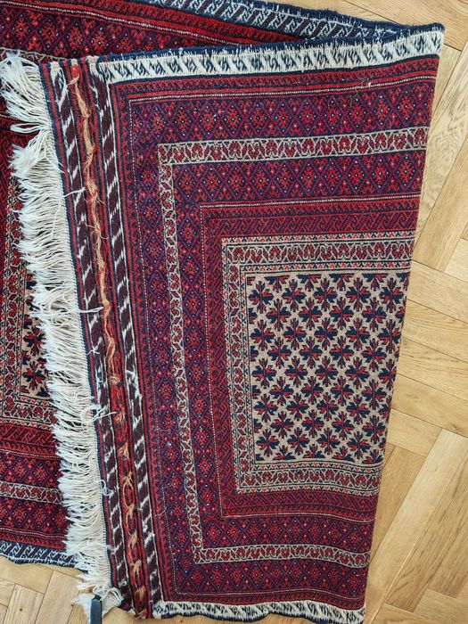 Perski ręcznie tkany Isfahan z Iranu