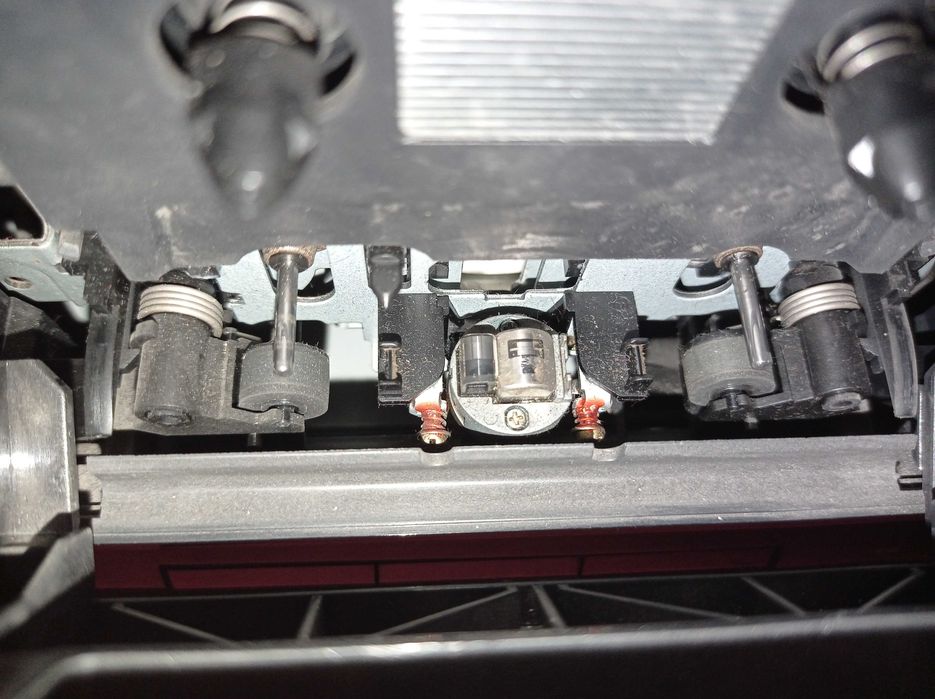 Касетна магнітофонна дека TEAC W-600R