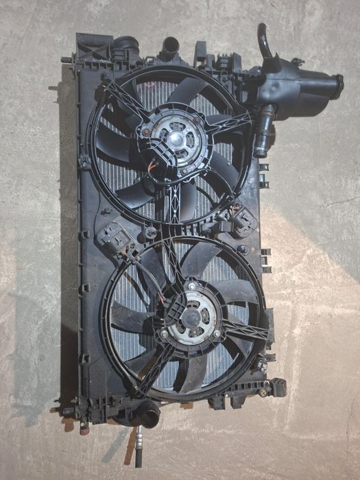 Pas chlodnic opel insignia a 2.0cdti 163km