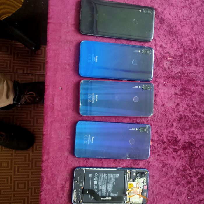 Продается 2шт редмі 7 и ноте7