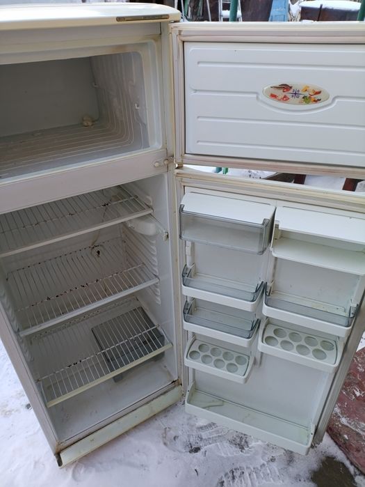 Продам холодильник