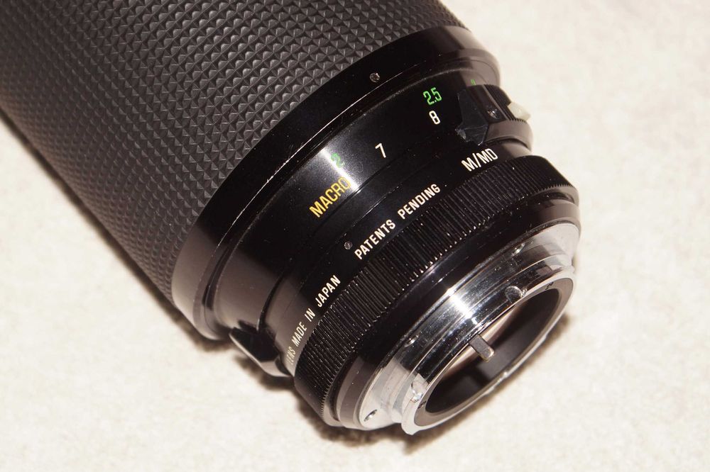 Vivitar 70-210 f/3.5 - Minolta MD