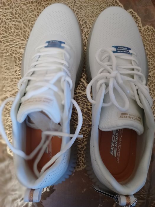 Кросівки жіночі Sketchers, р.41. Довжина устілки 28 см.