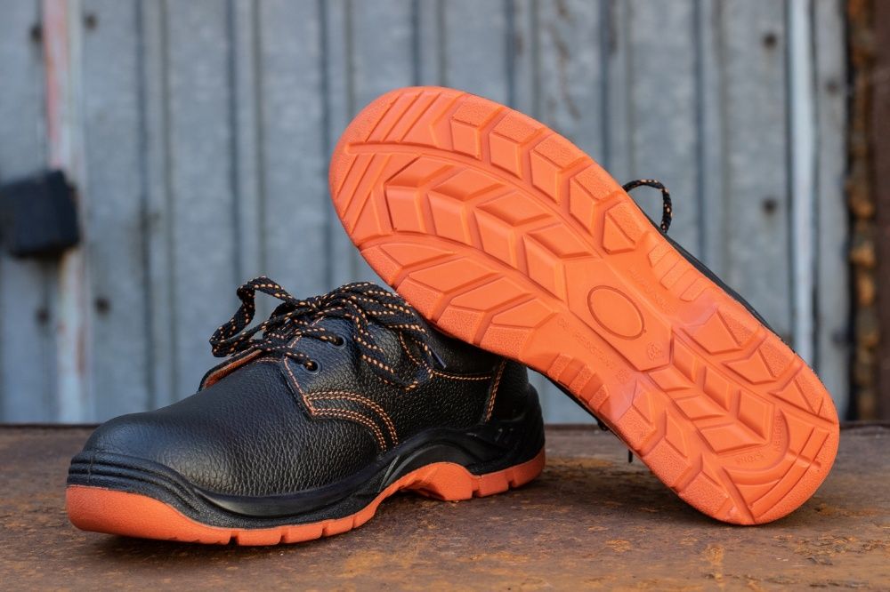 Спецвзуття Спецобувь Робоче взуття Робочі черевики Professional 201