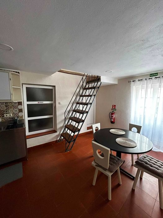 Moradia T1 independente com jardim, quintal, vista mar e estacionamento privado – Machico