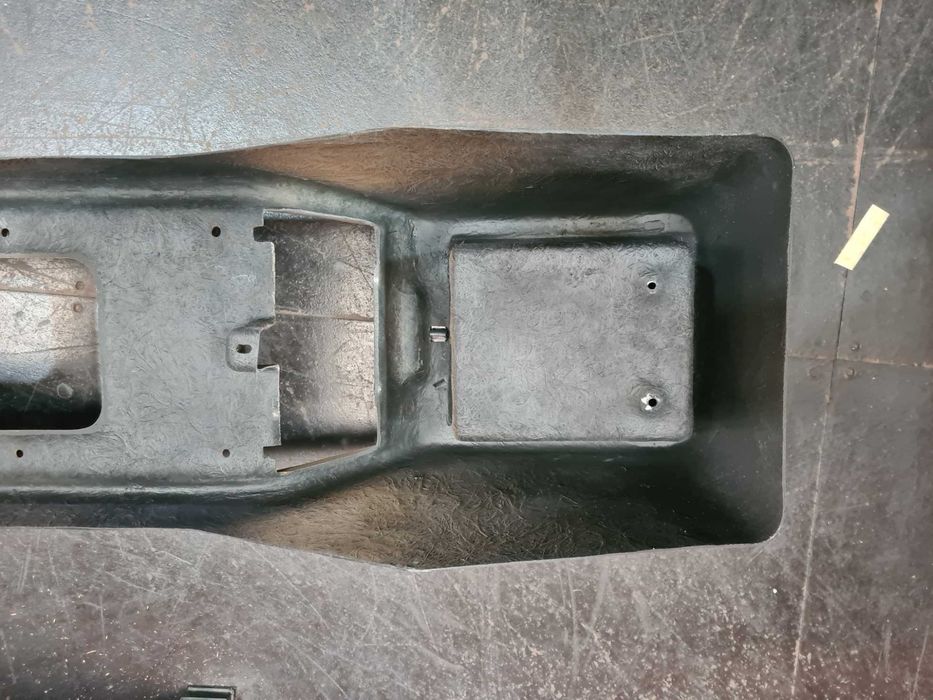 CONSOLA CENTRA RANGE ROVER CLASSIC FIBRA USADA