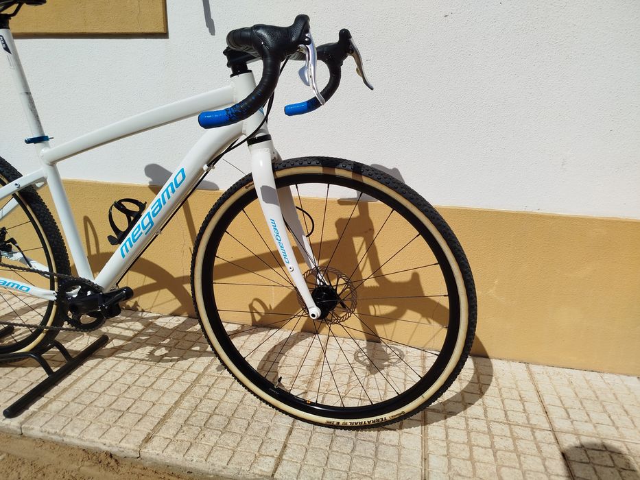 Bicicleta de Gravel Megamo