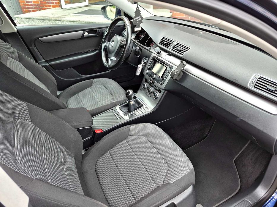 Śliczny Volkswagen Passat 2014 Rok *Klimatron*Alu*NAVI*Bezwypadkowy!
