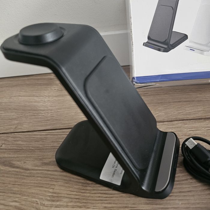 Ładowarka, stacja dokujaca 3w1