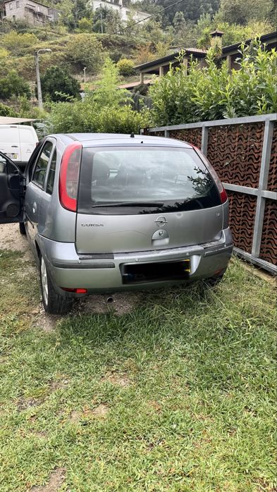 Opel corsa a gasolina