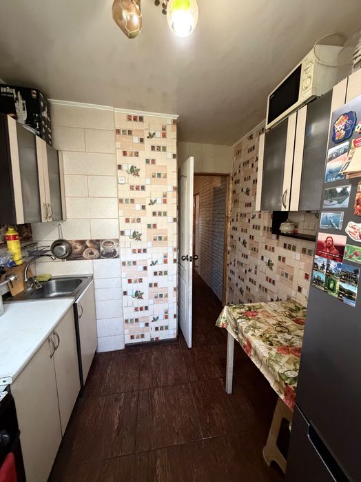 Продам 2 к квартиру по  вул . Молодогвардійська - View 2