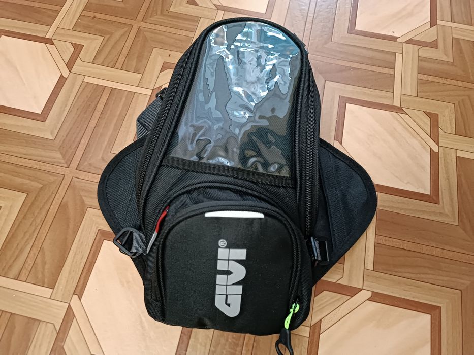 Мото сумка на бак з магнітами