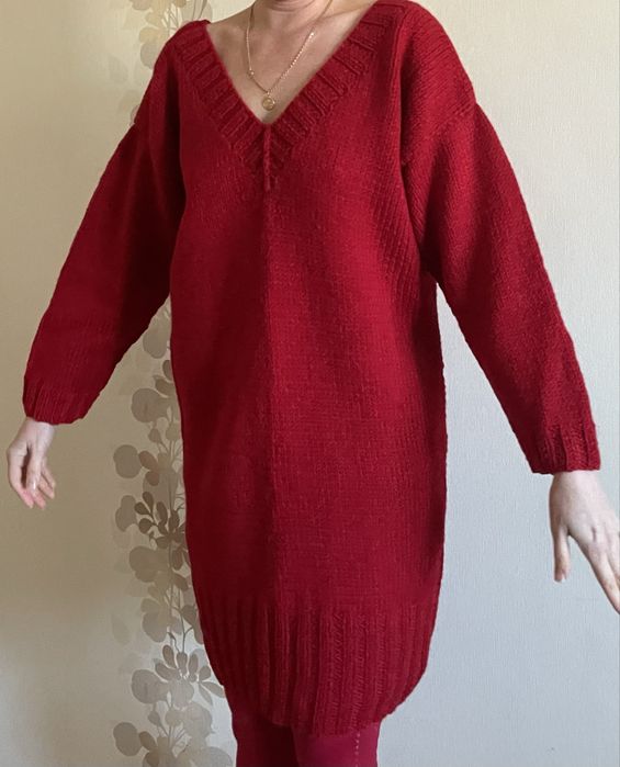 Платье вязанное красное для девушки оверсайз