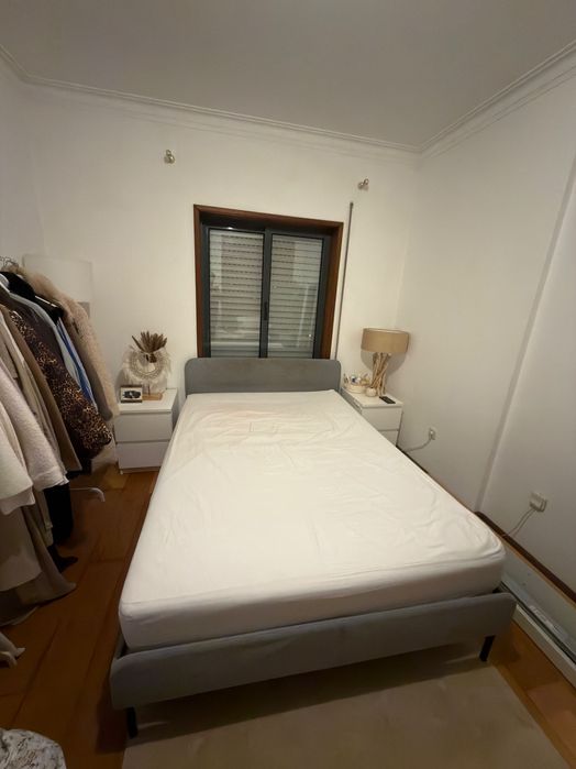 Cama e colchão usado