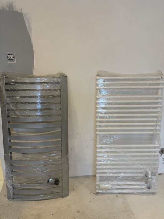 Kaloryfer łazienkowy / nowy/ biały/ komplet