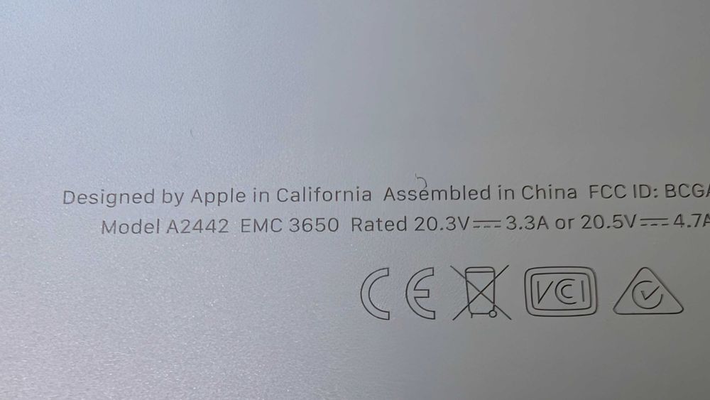 Macbook Pro A2442 14" M1 на запчастини