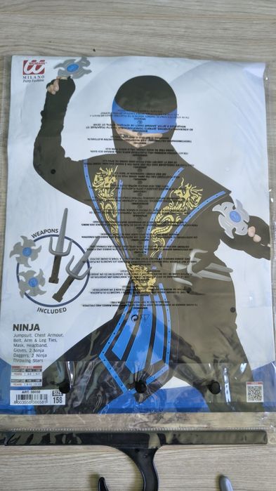 Sprzedam strój Ninja – rozmiar 152 / 158 cm. Stan bardzo dobry.