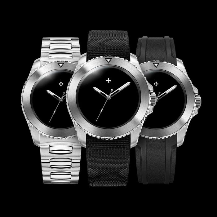 VENEZIANICO: Nereide Ultrablack (na pasku nylonowym)