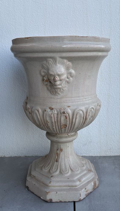 Vaso antigo em otimo estado.