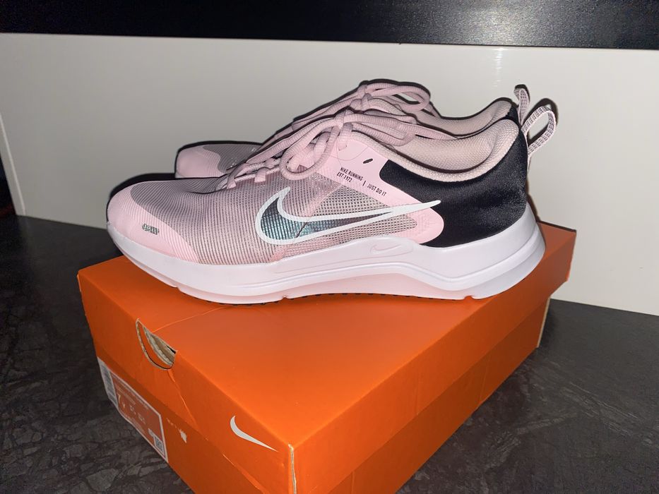 Nike running just do it est1972, cm26