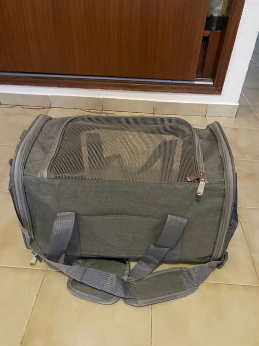 Bolsa/mala de viagem pra animas.
