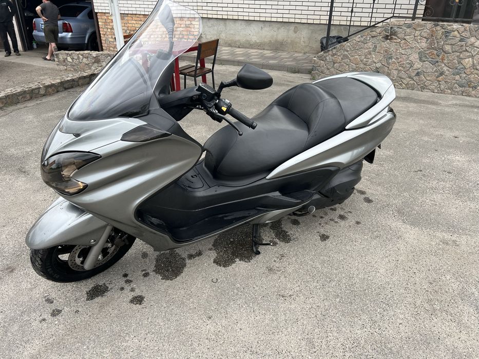 Продам  Yamaha majesty