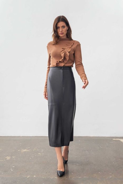 Шкіряна спідниця довжини міді в ідеальному стані!