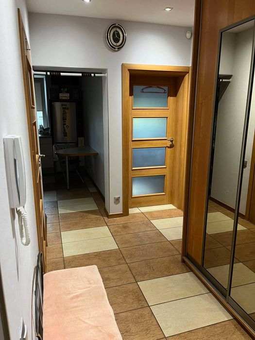 Mieszkanie dla pracowników 7 os. lub rodziny OLECHÓW m-3, 2wc, parking - Житло для працівників 7 ос. ОЛЕХУВ, 3-кімн., 2 санвузли, парковка